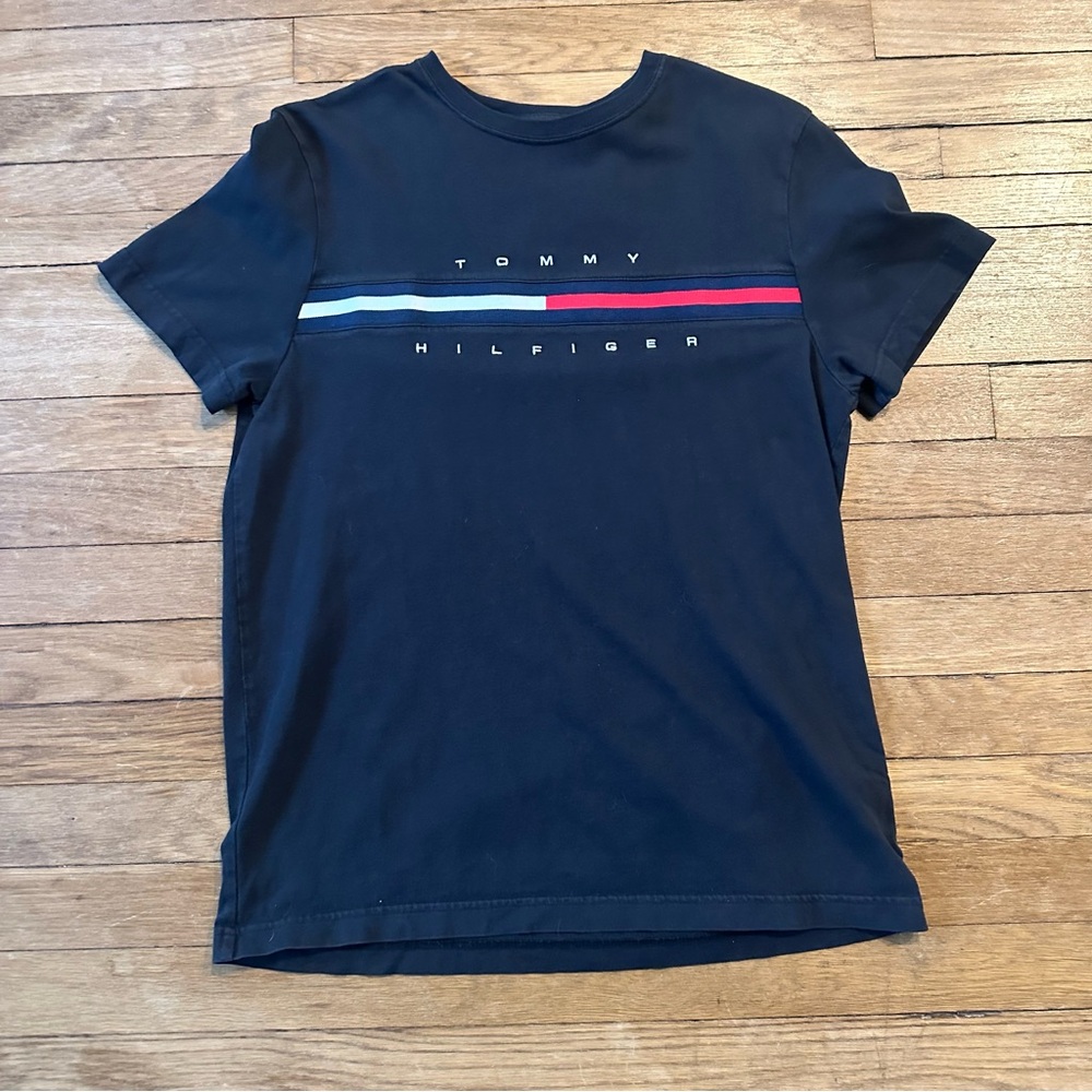 Y2K Tommy Hilfiger Women’s Tee‎